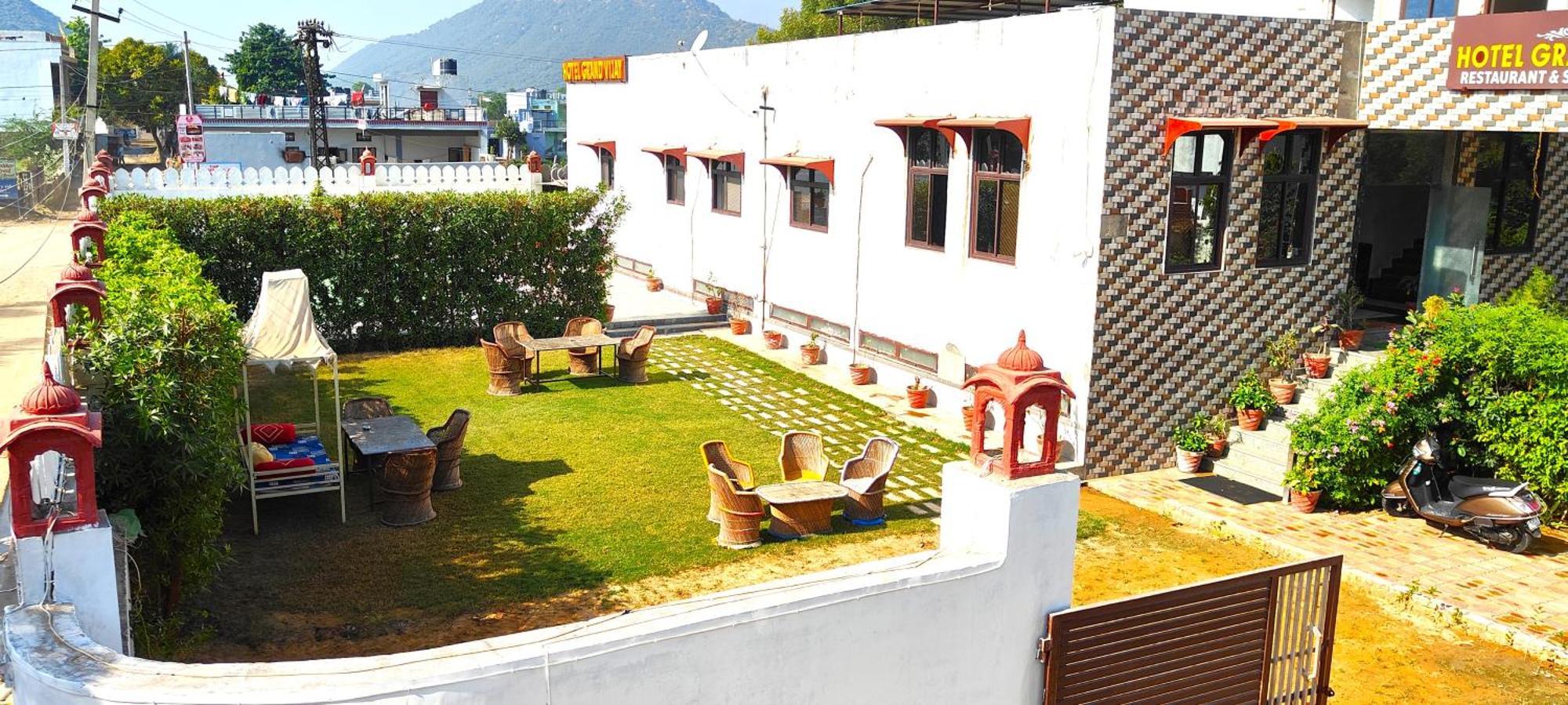Hotel Grand Vijay Pushkar Exterior photo